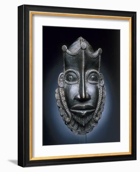 Masque de ceinture représentant un Portugais-null-Framed Giclee Print