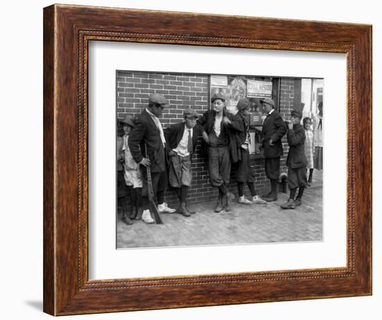 Massachusetts: Gang, C1916-Lewis Wickes Hine-Framed Photographic Print