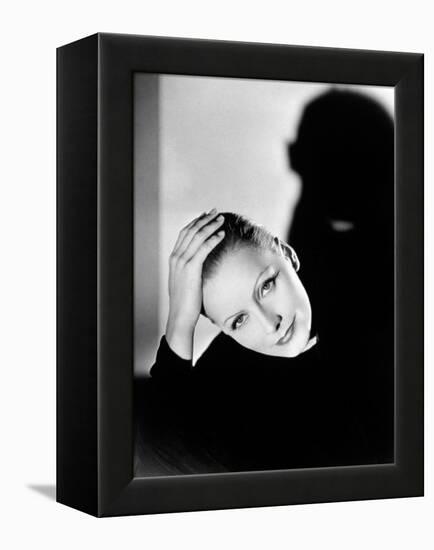 Mata Hari, Greta Garbo, 1931-null-Framed Premier Image Canvas