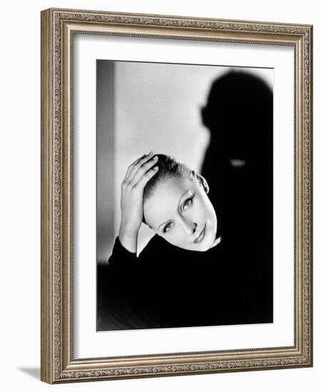 Mata Hari, Greta Garbo, 1931-null-Framed Photographic Print