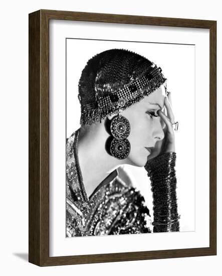 Mata Hari, Greta Garbo, 1931-null-Framed Photo