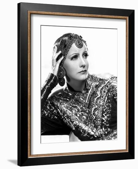 Mata Hari, Greta Garbo, 1931-null-Framed Photo