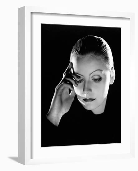 Mata Hari, Greta Garbo, Directed by George Fitzmaurice, 1931-null-Framed Photographic Print