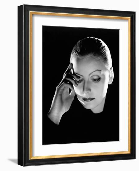 Mata Hari, Greta Garbo, Directed by George Fitzmaurice, 1931-null-Framed Photographic Print