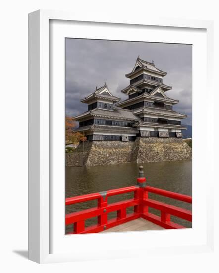 Matsumoto-Jo, Matsumoto, Nagano Prefecture, Central Honshu, Japan-Gavin Hellier-Framed Photographic Print