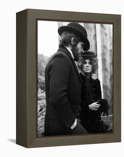 Mccabe And Mrs. Miller, Warren Beatty, Julie Christie, 1971-null-Framed Stretched Canvas