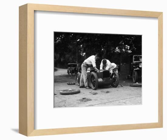 Mechanics working on Leon Cushmans Austin 7 racer for a speed record attempt, Brooklands, 1931-Bill Brunell-Framed Photographic Print