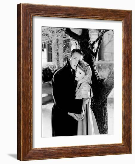 Meet Me in St. Louis, from Left: Tom Drake, Judy Garland, 1944-null-Framed Photo