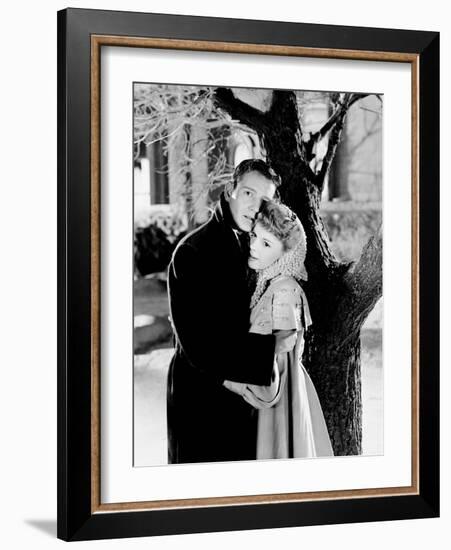 Meet Me in St. Louis, from Left: Tom Drake, Judy Garland, 1944-null-Framed Photo