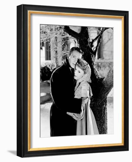 Meet Me in St. Louis, from Left: Tom Drake, Judy Garland, 1944-null-Framed Photo