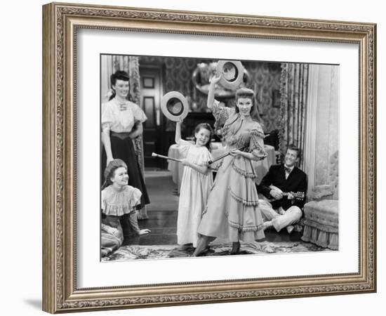 Meet Me In St. Louis, Margaret O'Brien, Judy Garland, 1944-null-Framed Photo