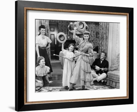 Meet Me In St. Louis, Margaret O'Brien, Judy Garland, 1944-null-Framed Photo