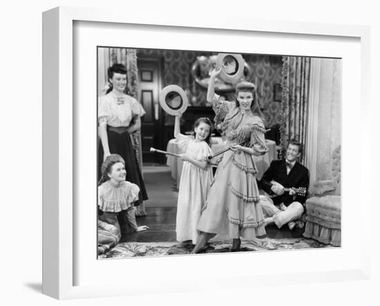 Meet Me In St. Louis, Margaret O'Brien, Judy Garland, 1944-null-Framed Photo