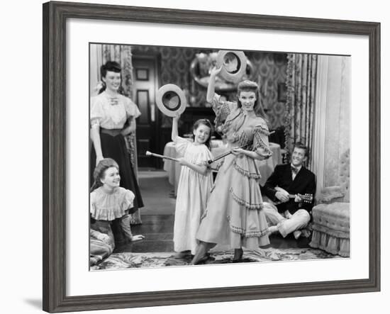 Meet Me In St. Louis, Margaret O'Brien, Judy Garland, 1944-null-Framed Photo