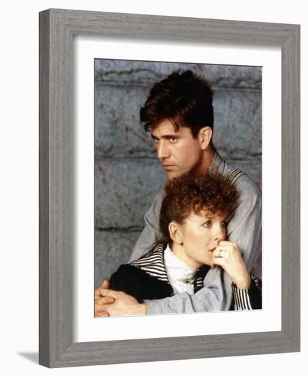 Mel Gibson and Diane Keaton MRS. SOFFEL, 1984 directed by GILLIAN ARMSTRONG (photo)-null-Framed Photo
