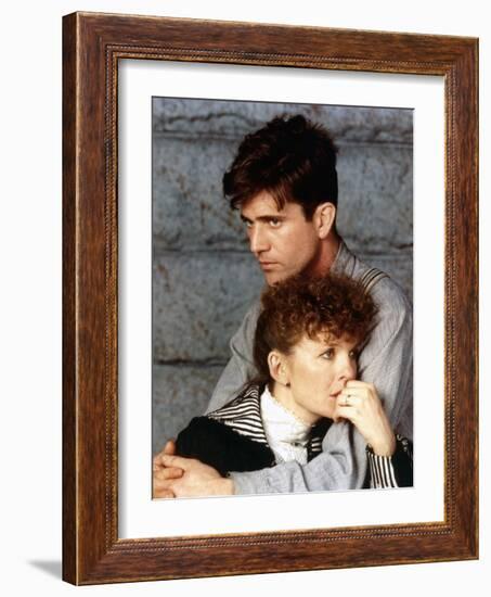 Mel Gibson and Diane Keaton MRS. SOFFEL, 1984 directed by GILLIAN ARMSTRONG (photo)-null-Framed Photo