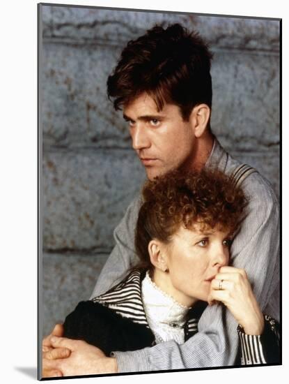 Mel Gibson and Diane Keaton MRS. SOFFEL, 1984 directed by GILLIAN ARMSTRONG (photo)-null-Mounted Photo