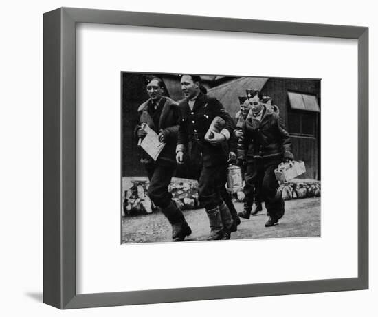 Members of the RAF ready for action during World War II, c1940 (1943)-Unknown-Framed Photographic Print