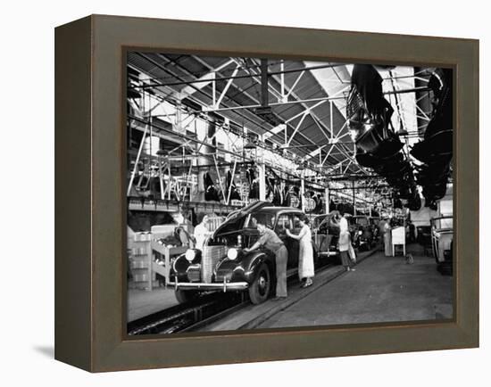 Men and Women Polishing Chevrolets on the Assembly Line at the General Motors Plant-null-Framed Premier Image Canvas