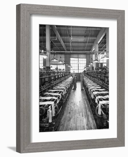 Men Working in a Factory-Carl Mydans-Framed Photographic Print