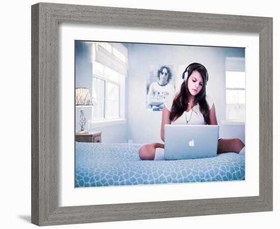 Messaging-Maren Slay-Framed Photographic Print