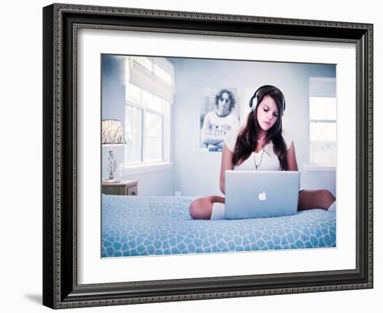 Messaging-Maren Slay-Framed Photographic Print