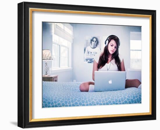 Messaging-Maren Slay-Framed Photographic Print