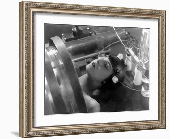 Metropolis, Brigitte Helm, 1927-null-Framed Premium Photographic Print