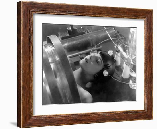 Metropolis, Brigitte Helm, 1927-null-Framed Photo