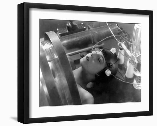 Metropolis, Brigitte Helm, 1927-null-Framed Photo