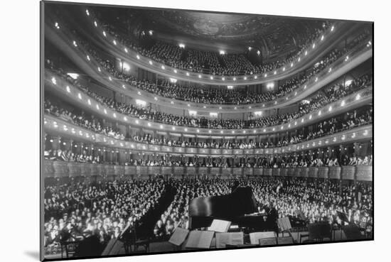Metropolitan Opera House During a Concert by Pianist Josef Hoffmann, Nov-null-Mounted Premium Photographic Print