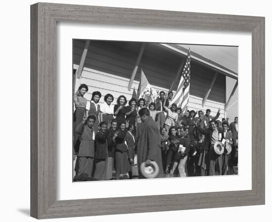 Mexican Farm Workers Arriving in Stockton, California, During WW2, May 1943-null-Framed Photo