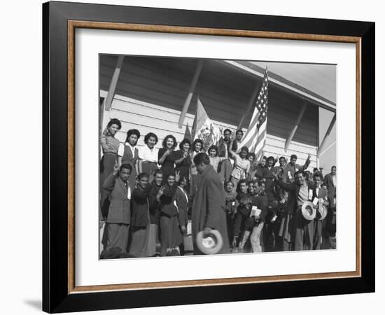 Mexican Farm Workers Arriving in Stockton, California, During WW2, May 1943-null-Framed Photo