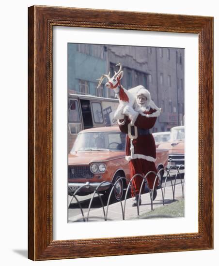 Mexico Christmas-John Dominis-Framed Photographic Print