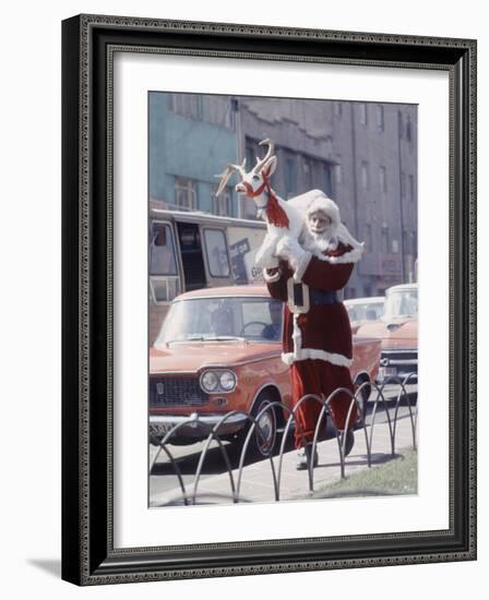 Mexico Christmas-John Dominis-Framed Photographic Print