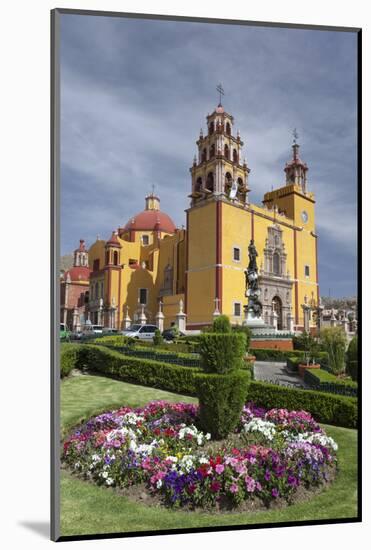 Mexico, Guanajuato. Gardens Welcome Visitors to the Colorful Town-Brenda Tharp-Mounted Photographic Print