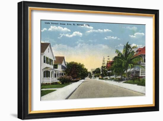 Miami, Florida - Avenue B View of 14th Street-Lantern Press-Framed Art Print