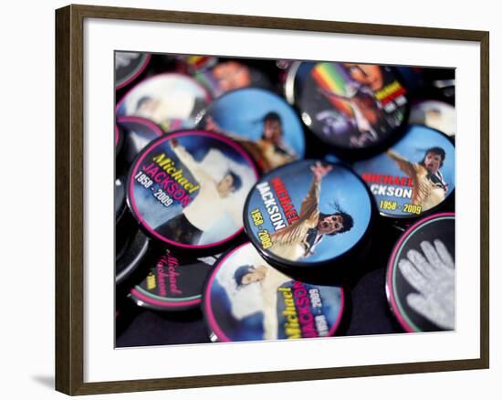 Michael Jackson Buttons Sold at Viewing of His Memorial near Apollo Theatre, July 7, 2009--Framed Photographic Print