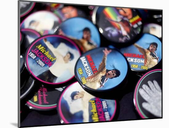 Michael Jackson Buttons Sold at Viewing of His Memorial near Apollo Theatre, July 7, 2009-null-Mounted Photographic Print