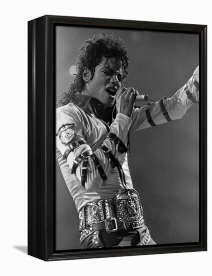 Michael Jackson Performing-null-Framed Premier Image Canvas