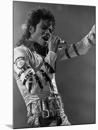 Michael Jackson Performing-null-Mounted Premium Photographic Print