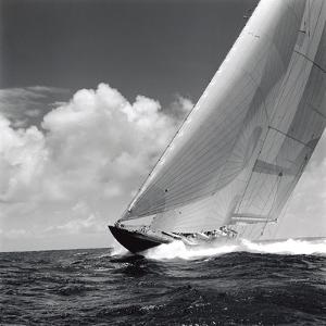 Rushing Waves II by Michael Kahn