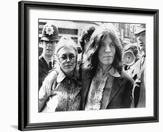 Mick Jagger and His Girl Friend, Singer Marianne Faithful Arrive at Magistrate's Court-null-Framed Photo