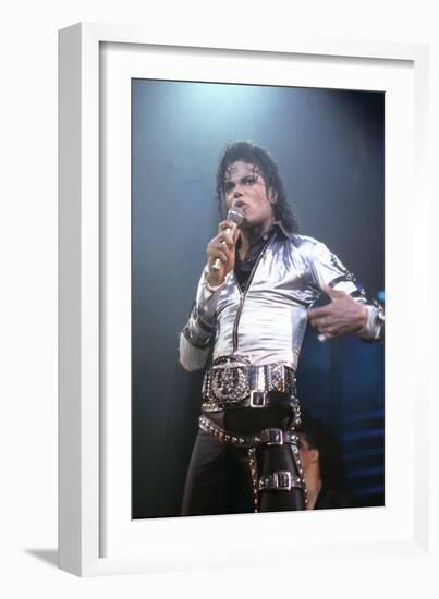 Mickael Jackson on Stage in Los Angeles in 1993-null-Framed Photo