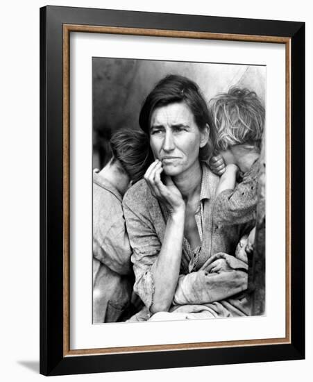 Migrant Mother, 1936.-Dorothea Lange-Framed Photographic Print