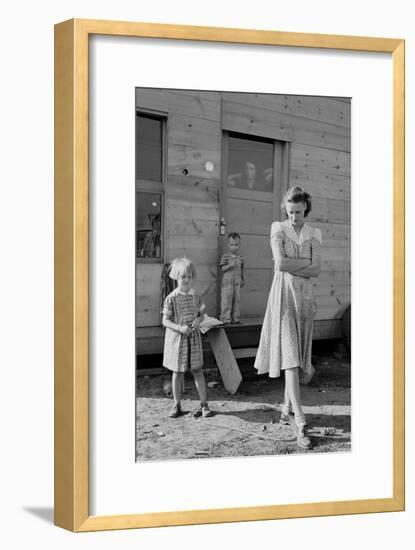 Migrant Mother and Children-Dorothea Lange-Framed Art Print