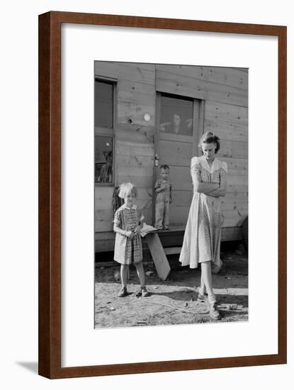 Migrant Mother and Children-Dorothea Lange-Framed Art Print
