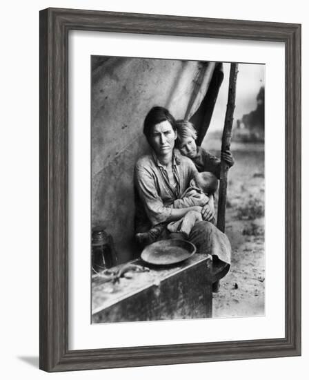 Migrant Mother Florence Thompson and Children Photographed by Dorothea Lange-Dorothea Lange-Framed Photographic Print