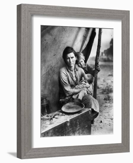 Migrant Mother Florence Thompson and Children Photographed by Dorothea Lange-Dorothea Lange-Framed Photographic Print