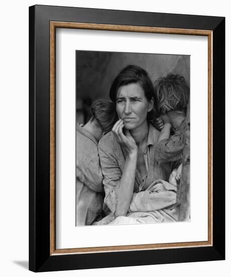 "Migrant Mother" Pea Picker in California Photograph - Nipomo, CA-Lantern Press-Framed Art Print